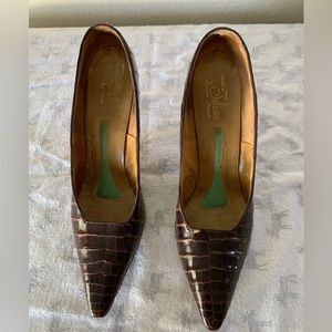 Womens very vintage heels Hand made excellent craftsmanship, natural snake skin